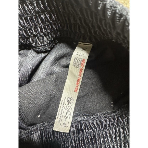 Free People Movement Shorts Womens M Black Lightweight Athleisure Gym Training - Picture 3 of 6